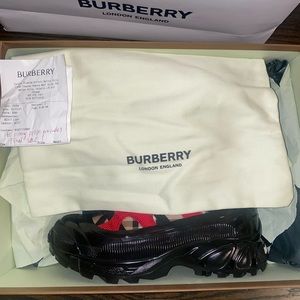 Burberry Arthur Vintage Check Red sneaker